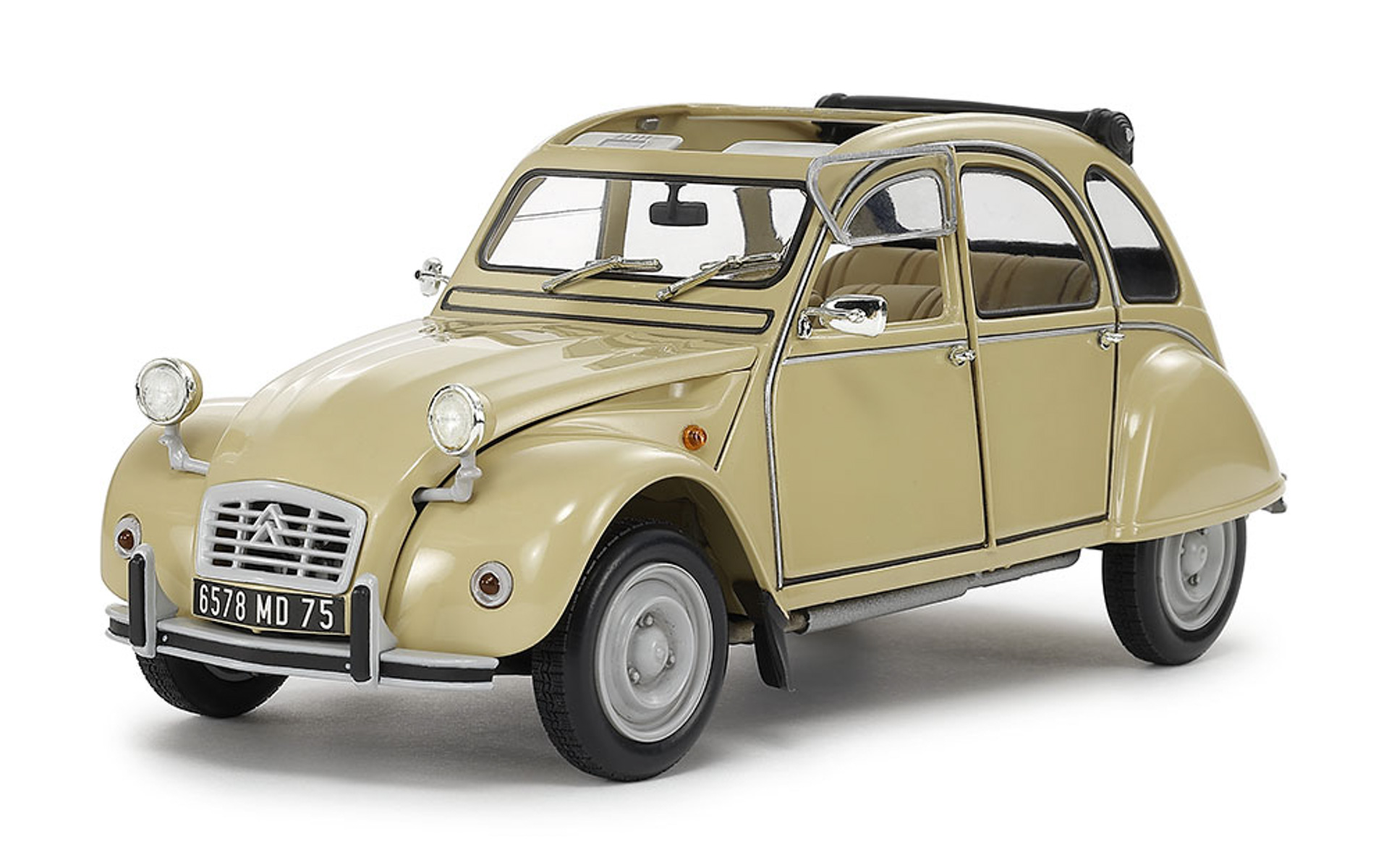 タミヤ、1/24スケールプラモデル「シトローエン 2 CV」 - Car Watch