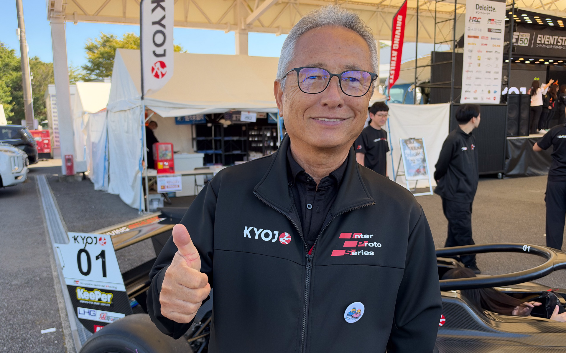 画像］KYOJO CUPを運営する関谷正徳代表、ミュージアムに展示された